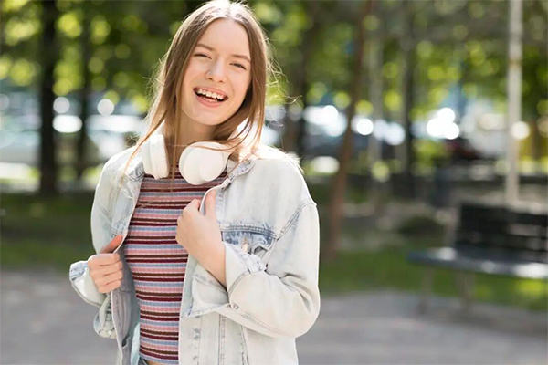 “中考失利后，我把自己锁在游戏里”——16岁休学女孩的觉醒与重生